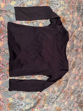 Women's Long Sleeve Open back Tee - Black